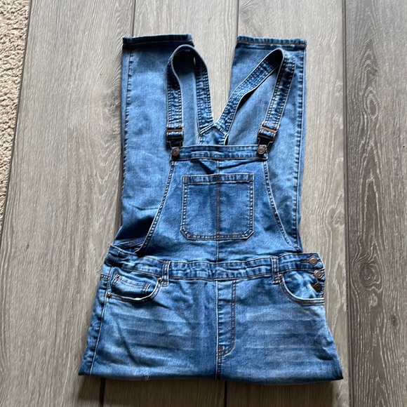 K. Jordan Denim - Adorable denim jean overlay by K. Jordan size large